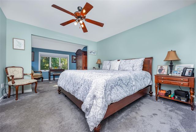39 Jeremy Circle, Nesconset, NY 11767