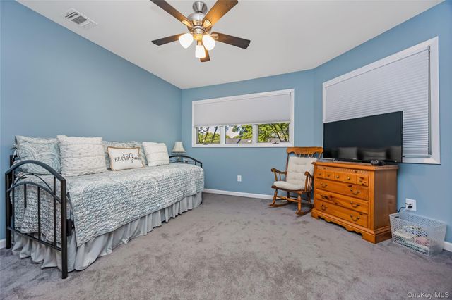 39 Jeremy Circle, Nesconset, NY 11767
