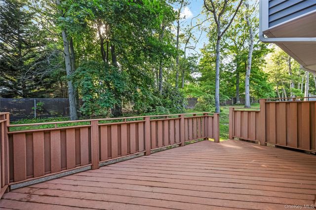 39 Jeremy Circle, Nesconset, NY 11767