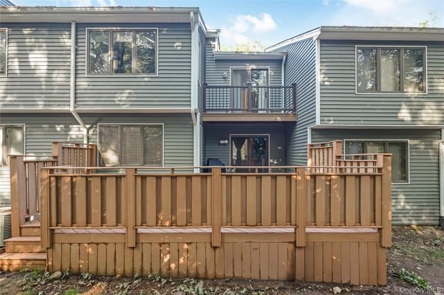 39 Jeremy Circle, Nesconset, NY 11767