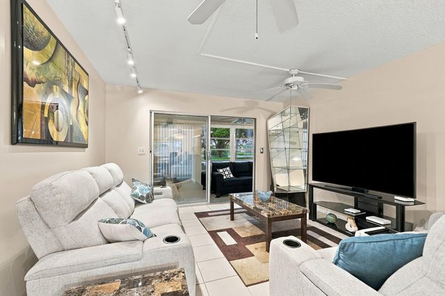 2903 VICTORIA Circle C1, Coconut Creek, FL 33066