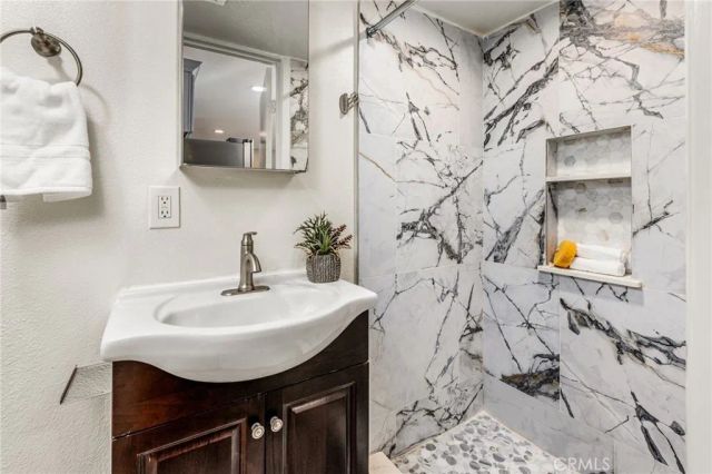 11129 Pegasus Ave., San Diego, CA 92126