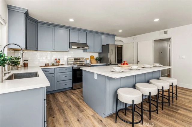 11129 Pegasus Ave., San Diego, CA 92126