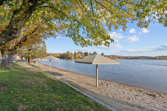 23196 Lone Pine Dr, Auburn, CA 95602