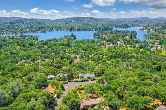 23196 Lone Pine Dr, Auburn, CA 95602