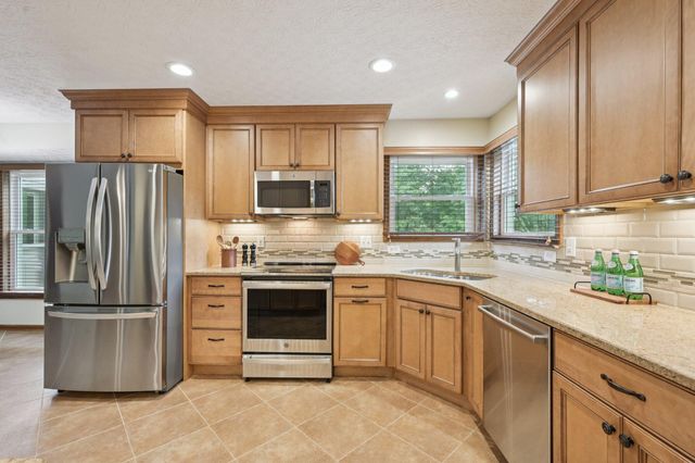5983 Congressional Drive, Westerville, OH 43082