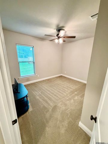 23091 Antler Lake Dr, Denham Springs, LA 70726