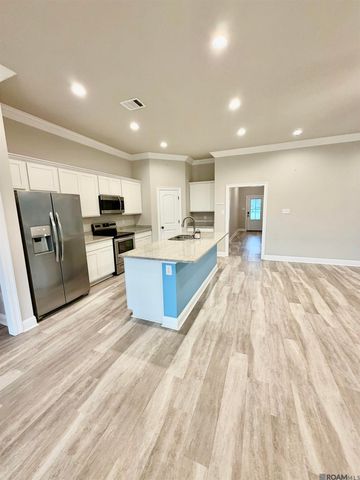 23091 Antler Lake Dr, Denham Springs, LA 70726
