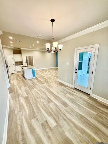 23091 Antler Lake Dr, Denham Springs, LA 70726