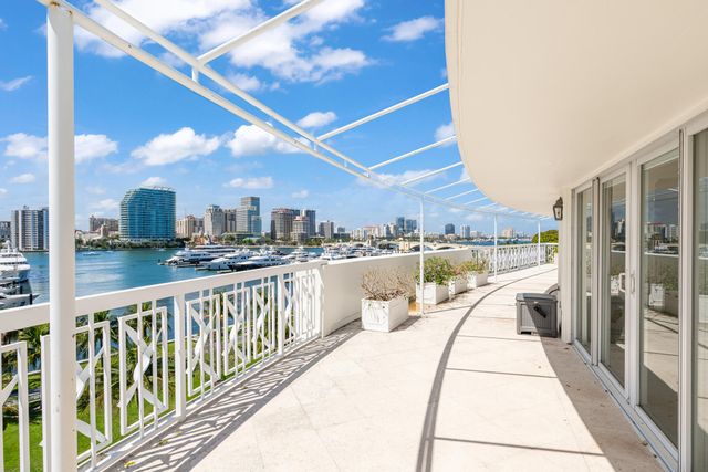 389 S Lake Drive Pha, Palm Beach, FL 33480