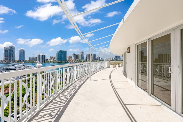 389 S Lake Drive Pha, Palm Beach, FL 33480