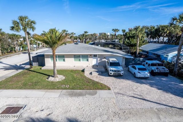 900 E 1st Avenue, New Smyrna Beach, FL 32169