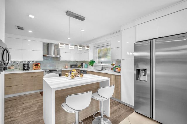 1543 Dorado Ave, Coral Gables, FL 33146