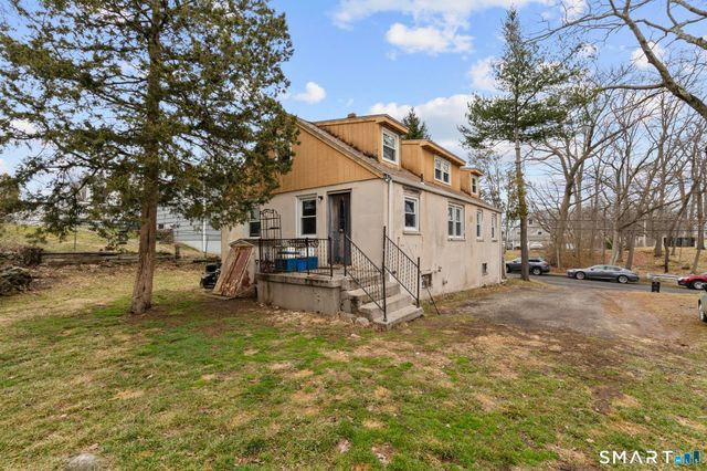 42 Wade Street, West Haven, CT 06516