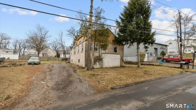 42 Wade Street, West Haven, CT 06516