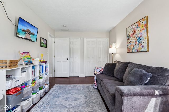 11431 Geist Valley Drive, Indianapolis, IN 46236