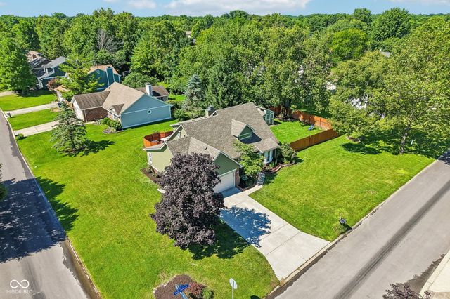 11431 Geist Valley Drive, Indianapolis, IN 46236