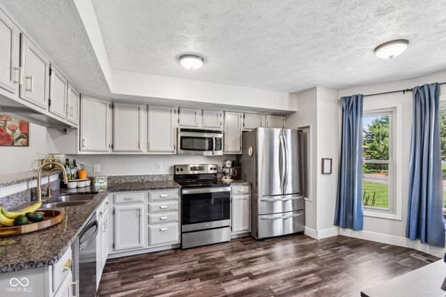 11431 Geist Valley Drive, Indianapolis, IN 46236