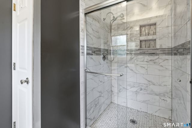 86 Beth Ann Circle, Meriden, CT 06450