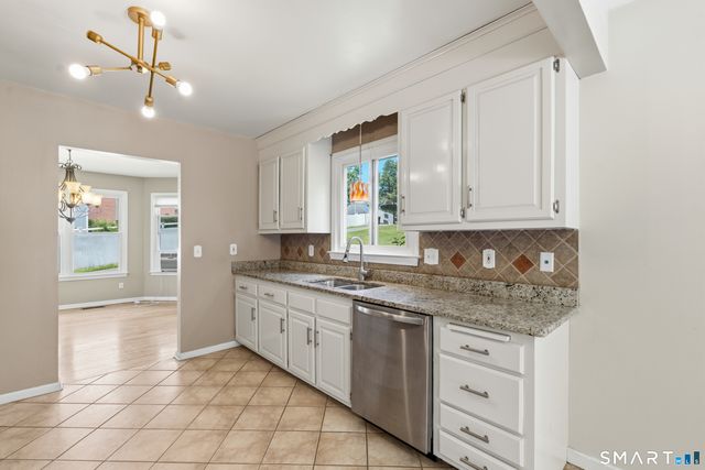 86 Beth Ann Circle, Meriden, CT 06450