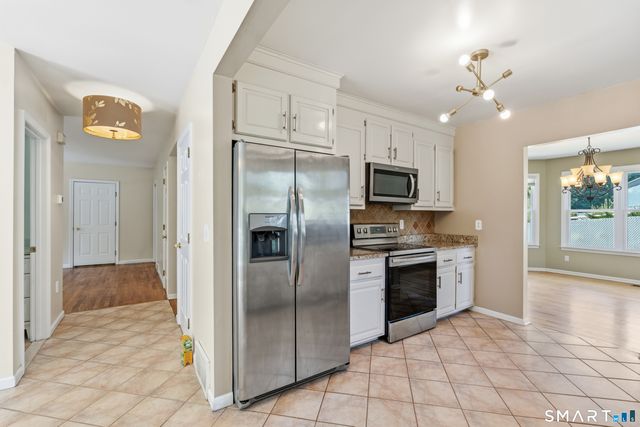 86 Beth Ann Circle, Meriden, CT 06450