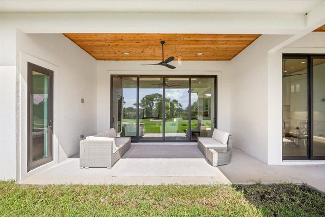 896 SW Squire Johns Lane, Palm City, FL 34990