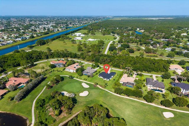 896 SW Squire Johns Lane, Palm City, FL 34990
