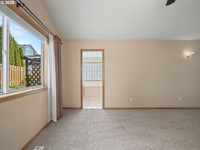 1290 Se LARCH Way, Gresham, OR 97080