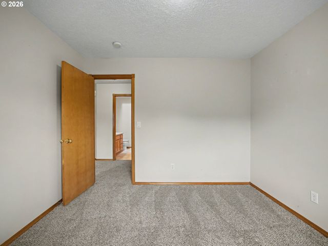 1290 Se LARCH Way, Gresham, OR 97080