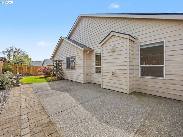 1290 Se LARCH Way, Gresham, OR 97080