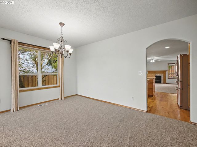 1290 Se LARCH Way, Gresham, OR 97080