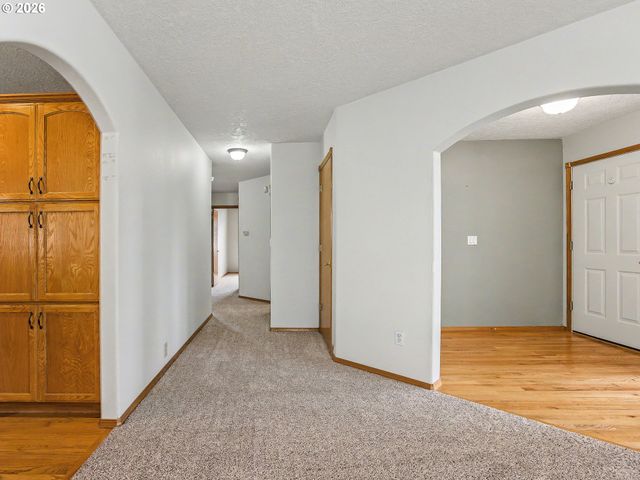 1290 Se LARCH Way, Gresham, OR 97080