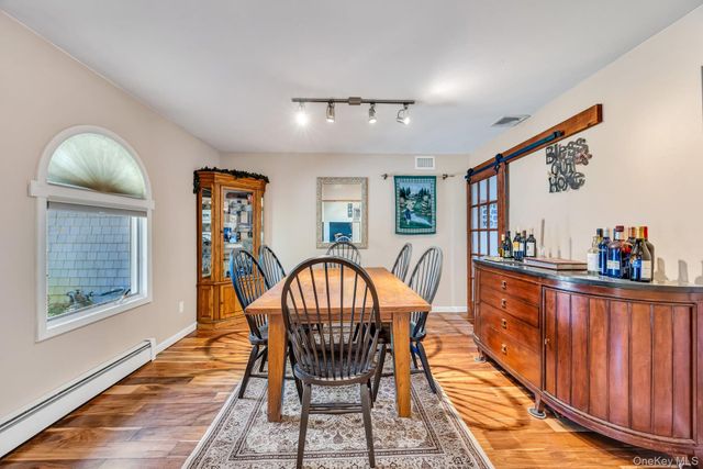 14 Russet Lane, Lake Grove, NY 11755