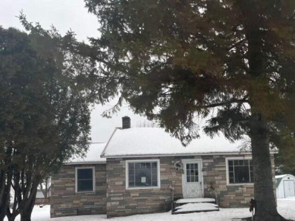 82 W Hatfield Street, Massena, NY 13662