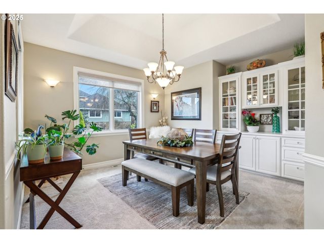 2516 MERIDIAN Ct, Woodburn, OR 97071