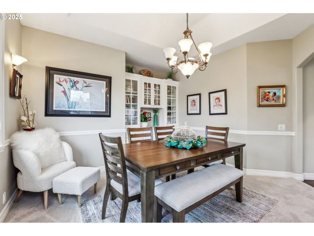 2516 MERIDIAN Ct, Woodburn, OR 97071