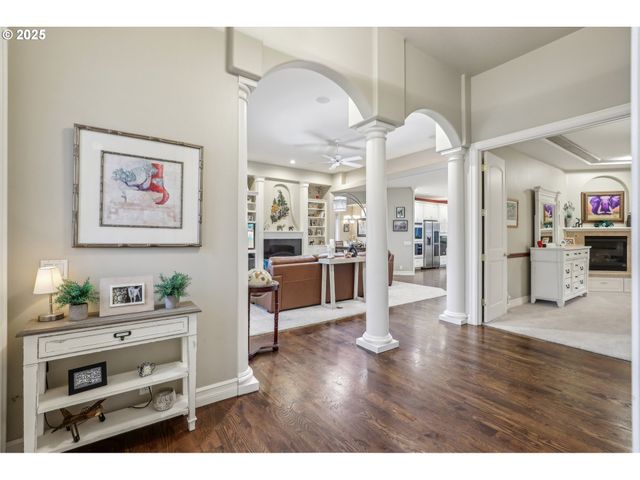 2516 MERIDIAN Ct, Woodburn, OR 97071