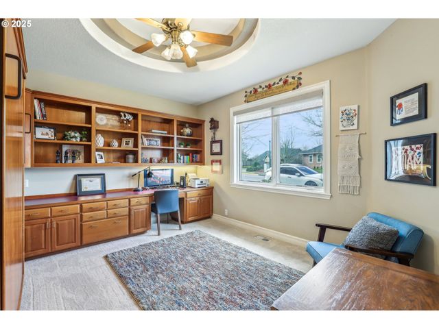 2516 MERIDIAN Ct, Woodburn, OR 97071