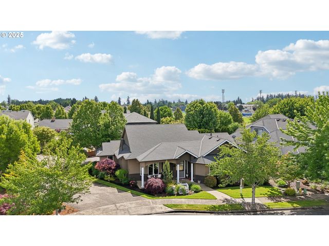 2516 MERIDIAN Ct, Woodburn, OR 97071