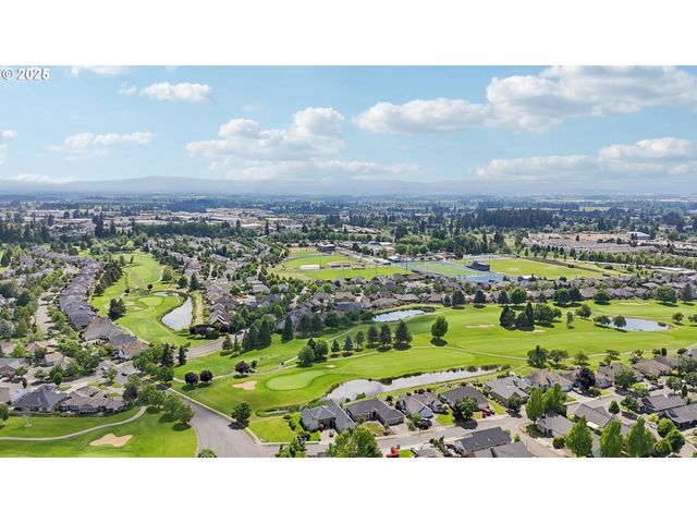 2516 MERIDIAN Ct, Woodburn, OR 97071