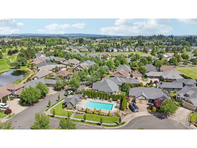 2516 MERIDIAN Ct, Woodburn, OR 97071