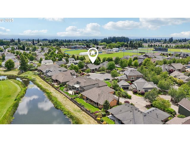 2516 MERIDIAN Ct, Woodburn, OR 97071