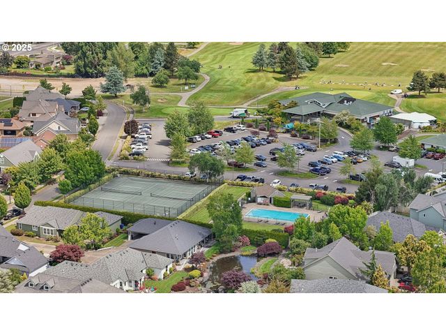2516 MERIDIAN Ct, Woodburn, OR 97071