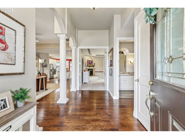 2516 MERIDIAN Ct, Woodburn, OR 97071