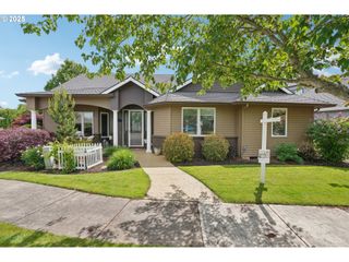 2516 MERIDIAN Ct, Woodburn, OR 97071