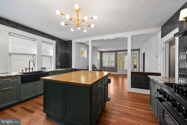 3045 PINEWOOD AVE, Baltimore, MD 21214