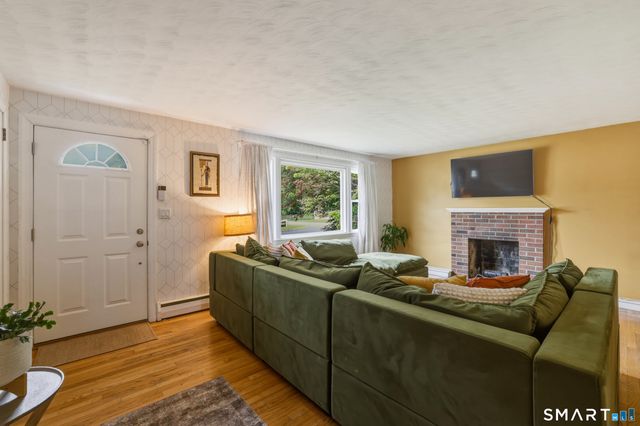 91 Berkeley Road, Middletown, CT 06457