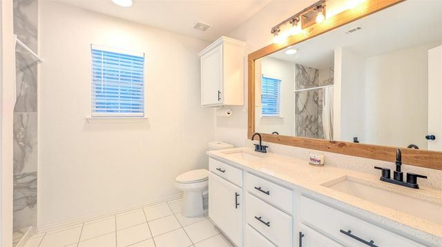 6702 Valley Branch Drive, Arlington, TX 76001