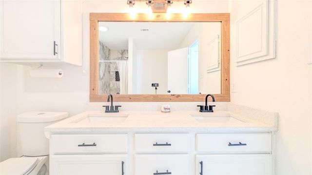 6702 Valley Branch Drive, Arlington, TX 76001