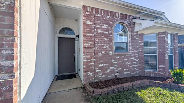 6702 Valley Branch Drive, Arlington, TX 76001